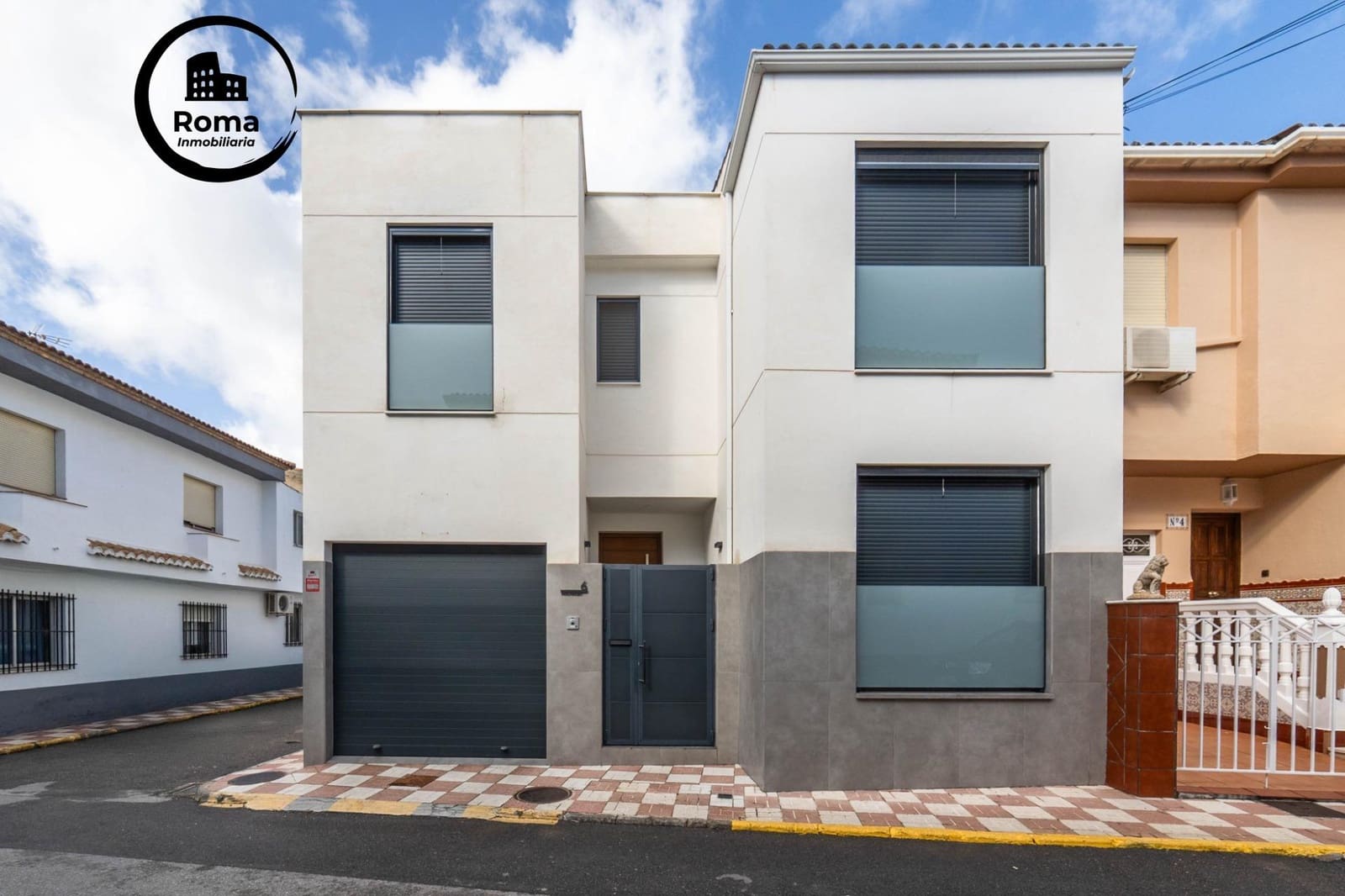 3 sovrum Radhus till salu i Albolote med garage - 375 000 € (Ref: 9625831)