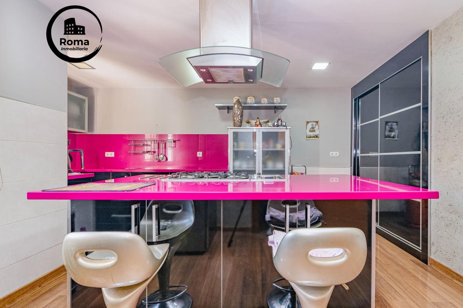 Adosado de 6 habitaciones en Granada ciudad en venta - 385.000 € (Ref: 9625833)