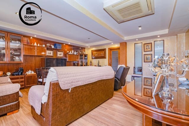 Adosado de 6 habitaciones en Granada ciudad en venta - 385.000 € (Ref: 9625833)