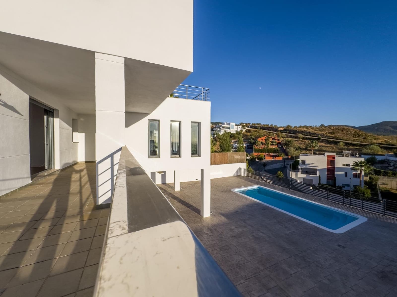 5 sovrum Villa till salu i La Zubia med pool garage - 799 000 € (Ref: 9625837)