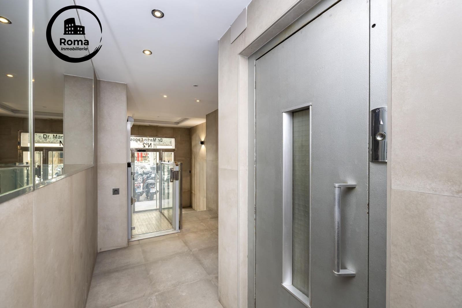 Piso de 2 habitaciones en Granada ciudad en venta - 360.000 € (Ref: 9625841)