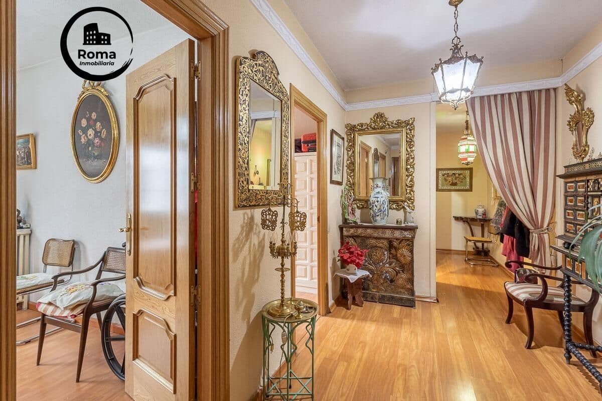 Piso de 3 habitaciones en Granada ciudad en venta - 420.000 € (Ref: 9625844)