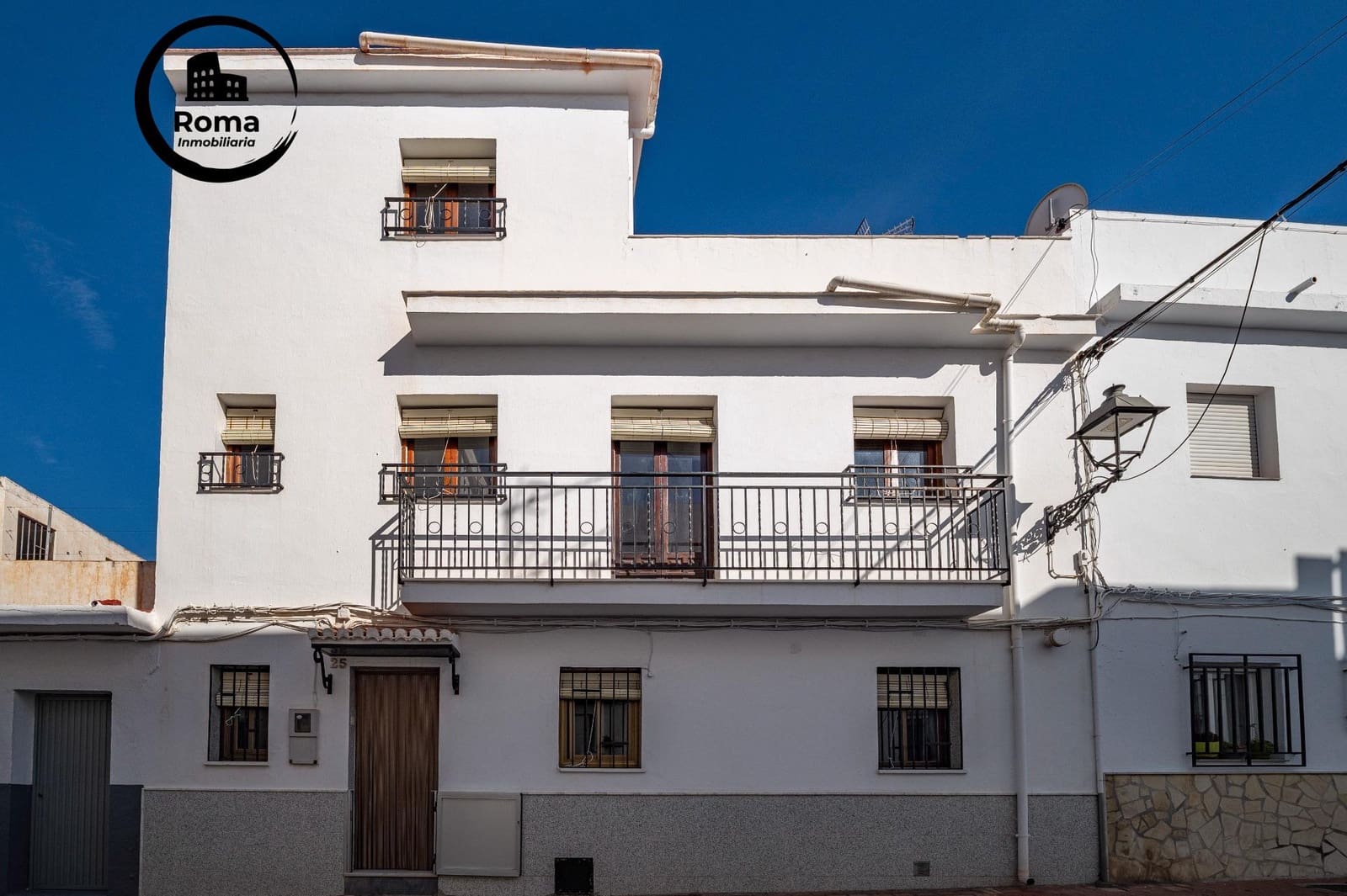 8 sypialnia Dom na sprzedaż w Salobrena - 235 000 € (Ref: 9625847)