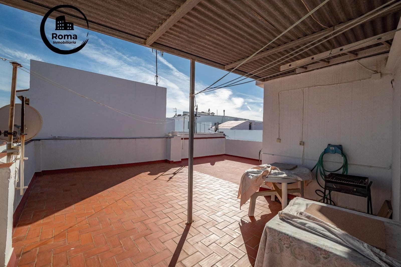 8 sypialnia Dom na sprzedaż w Salobrena - 235 000 € (Ref: 9625847)