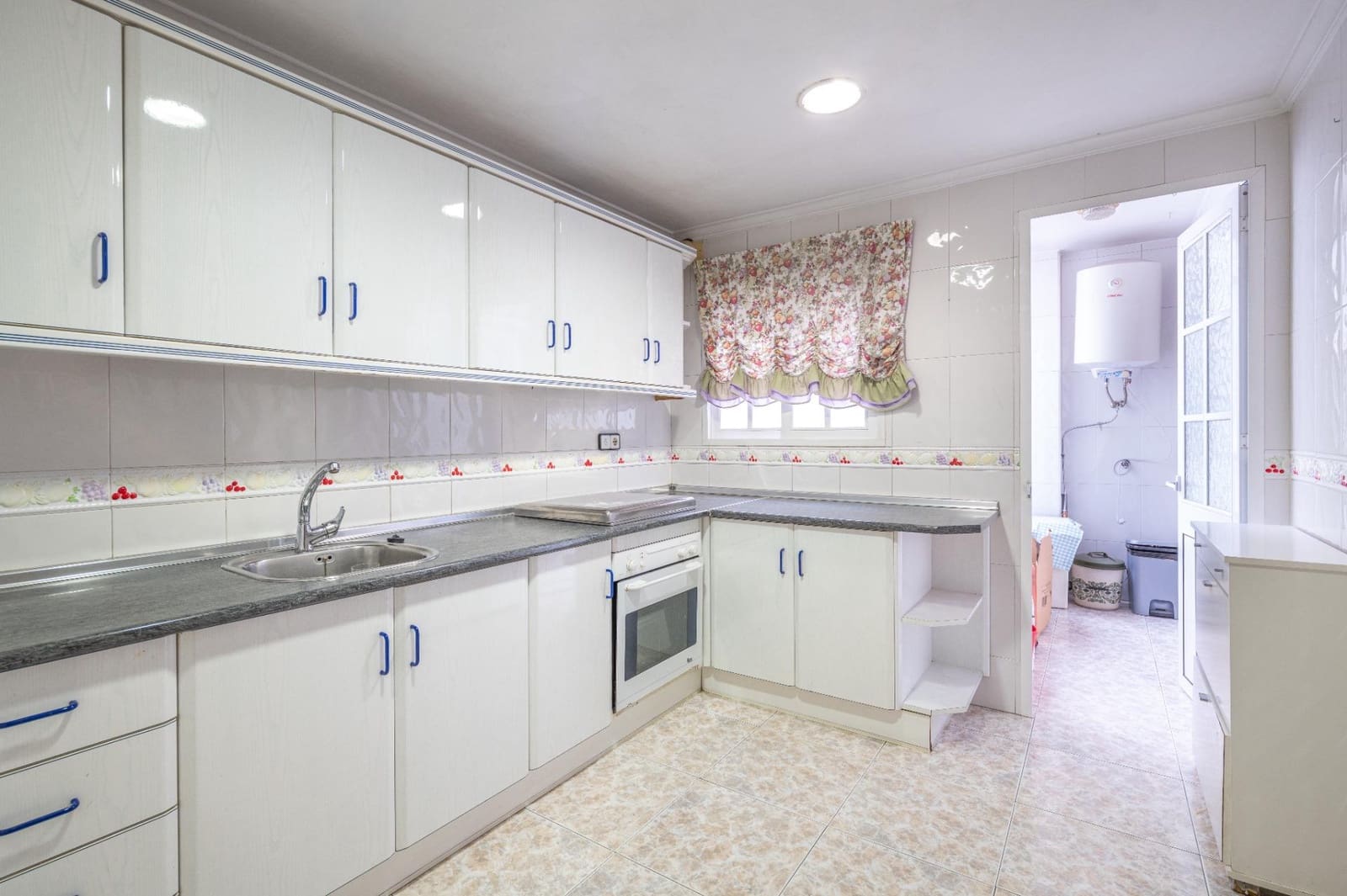 4 Zimmer Wohnung zu verkaufen in Granada Stadt mit Garage - 375.000 € (Ref: 9627723)