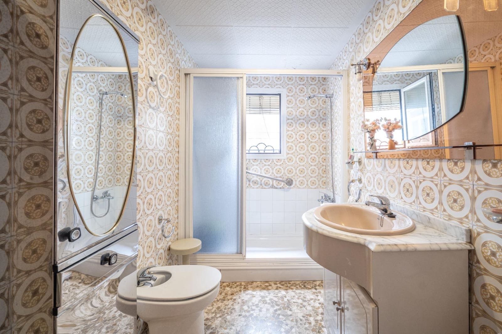 4 Zimmer Wohnung zu verkaufen in Granada Stadt mit Garage - 375.000 € (Ref: 9627723)