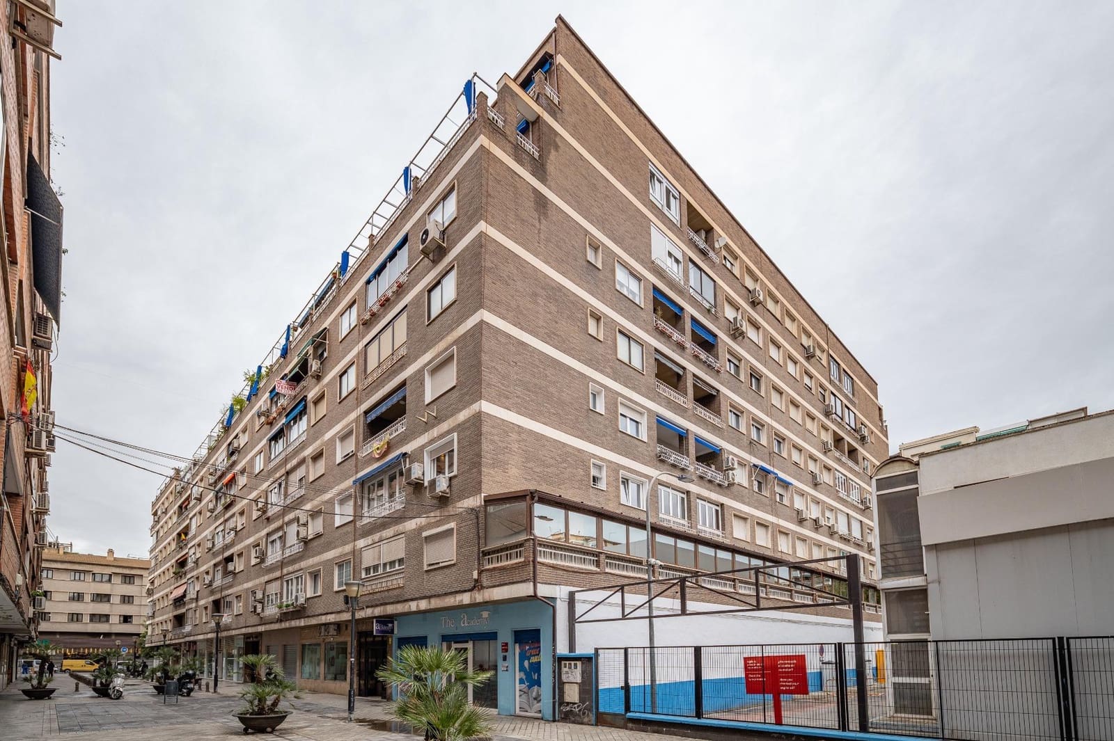 4 Zimmer Wohnung zu verkaufen in Granada Stadt mit Garage - 375.000 € (Ref: 9627723)