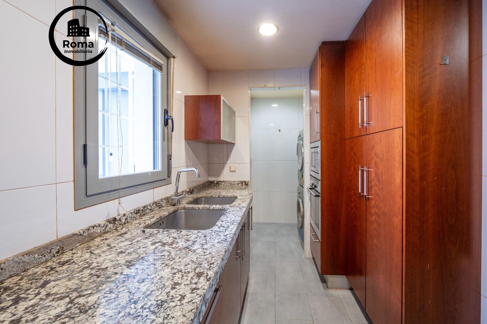 Piso de 5 habitaciones en Granada ciudad en venta con garaje - 358.000 € (Ref: 9627725)