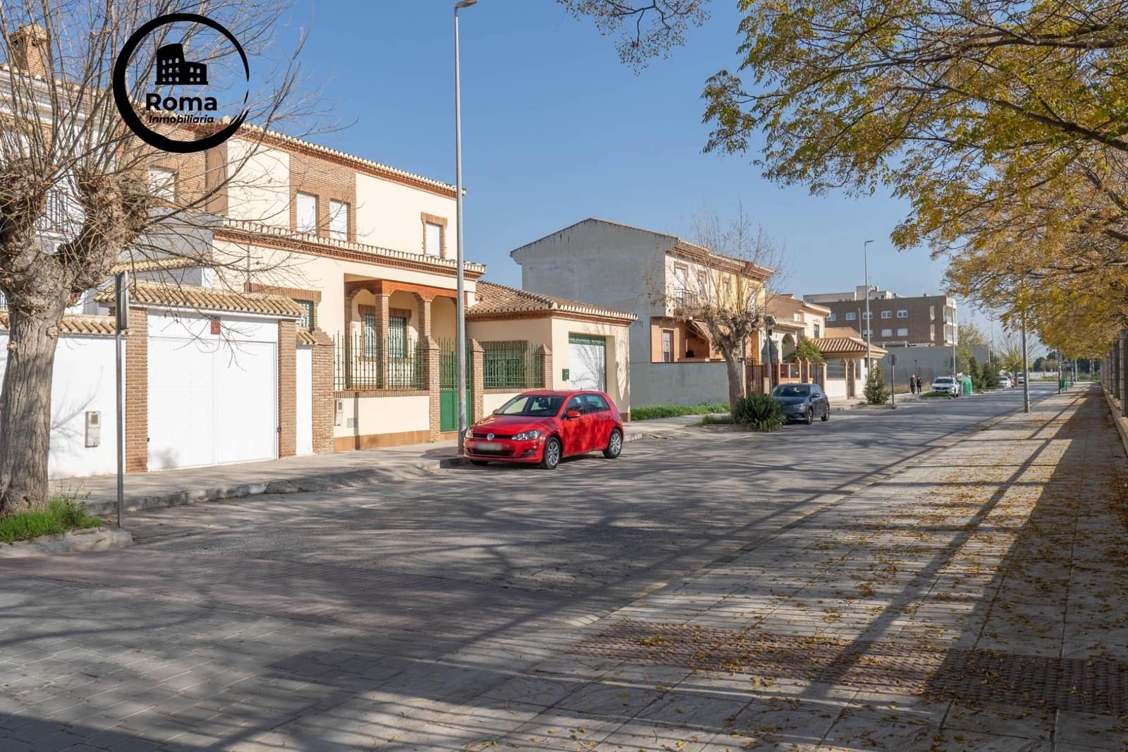 5 bedroom Villa for sale in Santa Fe with pool garage - € 450,000 (Ref: 9630181)