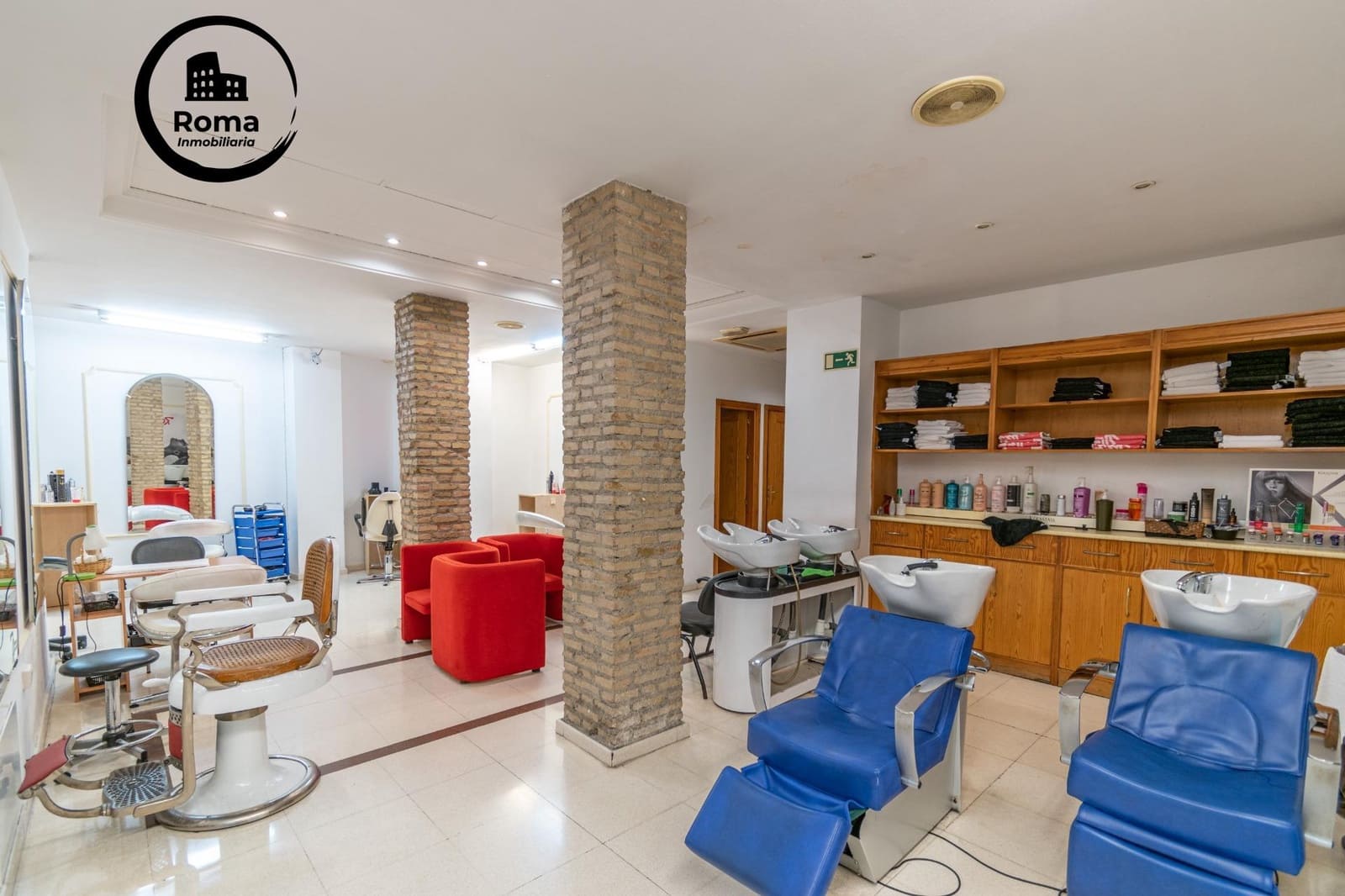 Erhverv til salg i Granada by - € 440.000 (Ref: 9630192)