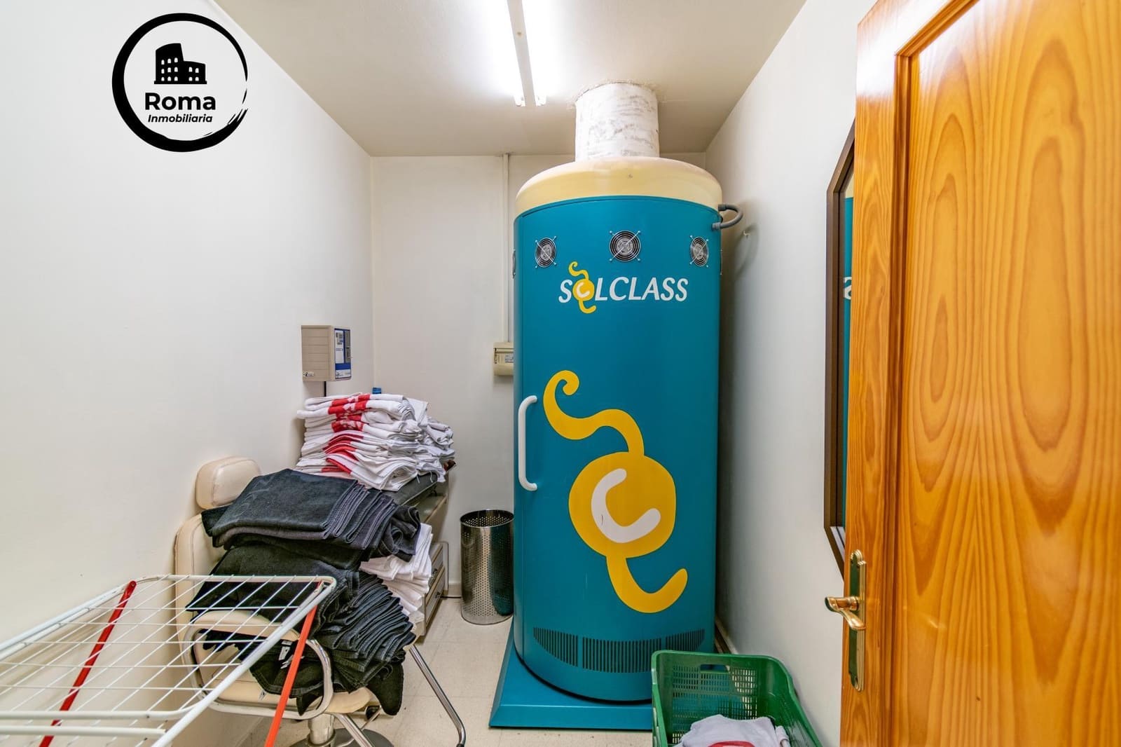 Erhverv til salg i Granada by - € 440.000 (Ref: 9630192)