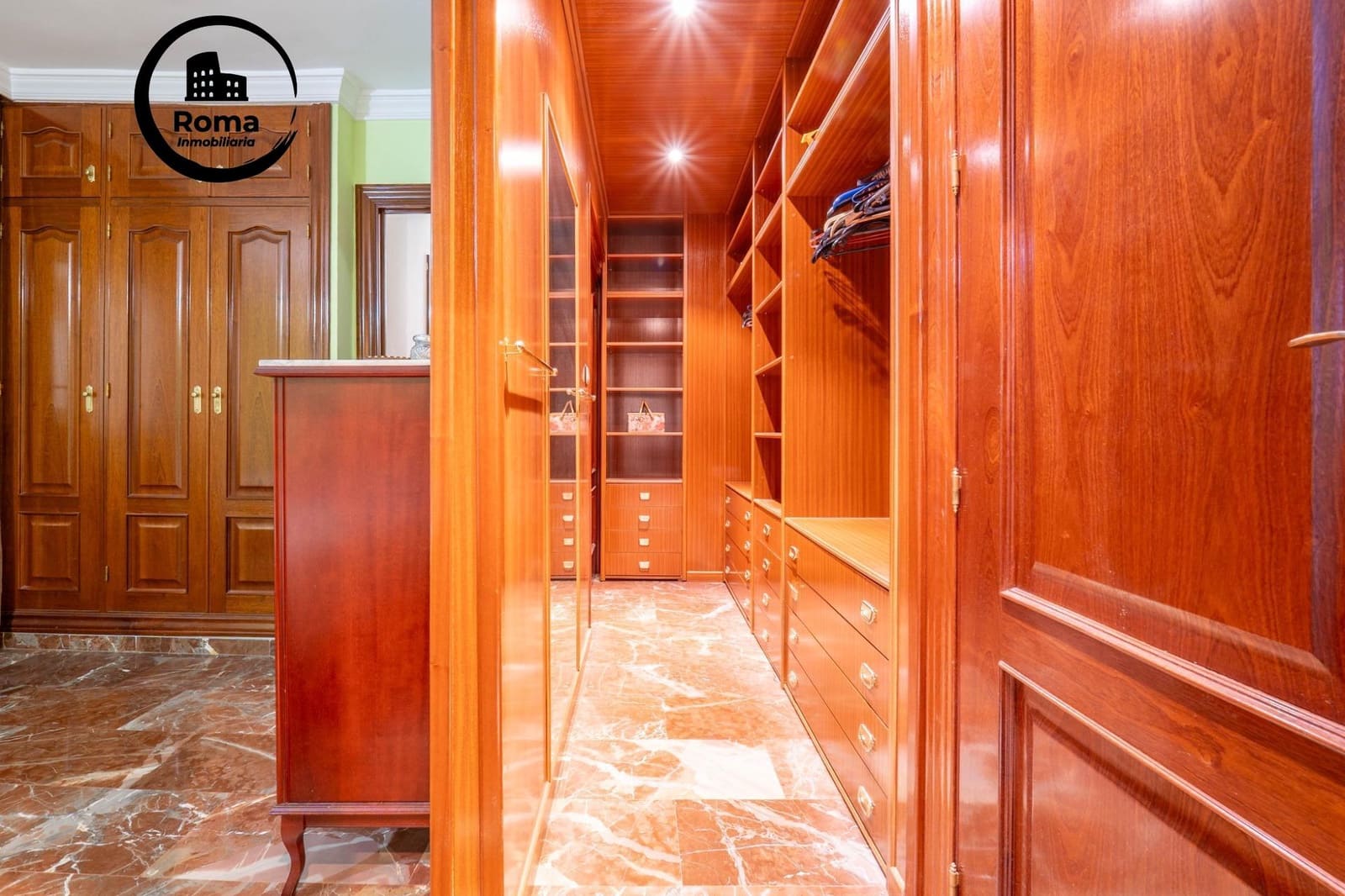 3 bedroom Flat for sale in Granada city - € 390,000 (Ref: 9630194)