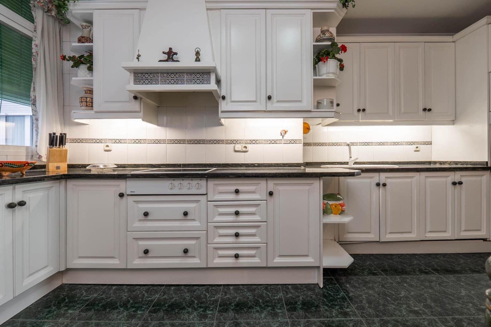 5 slaapkamer Flat te koop in Granada stad - € 460.000 (Ref: 9630195)