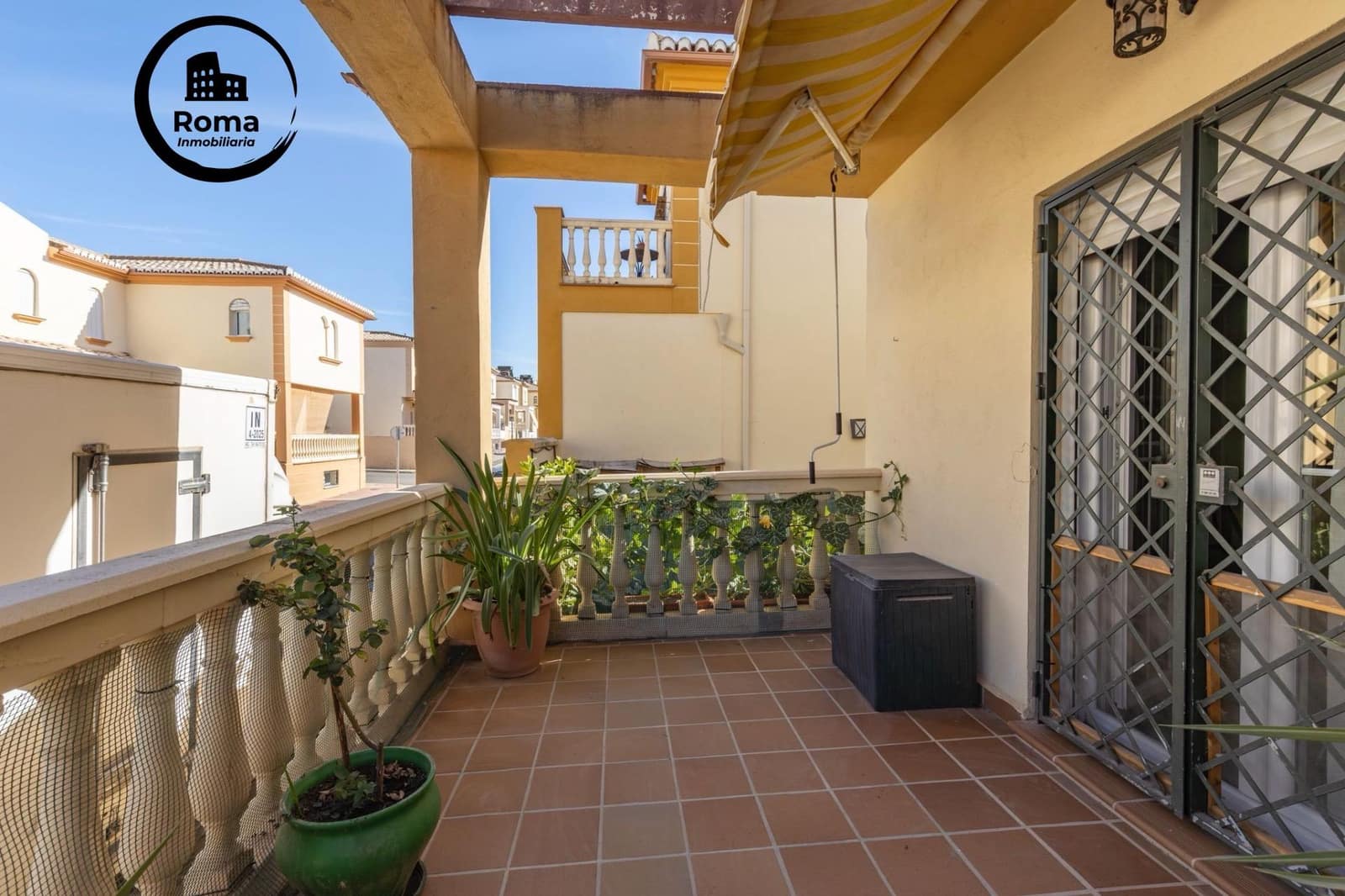 4 sypialnia Dom blizniak na sprzedaż w Albolote z garażem - 299 900 € (Ref: 9630201)