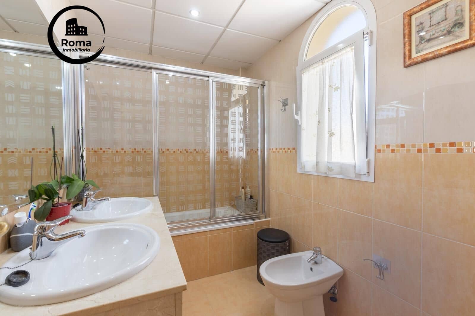 4 sypialnia Dom blizniak na sprzedaż w Albolote z garażem - 299 900 € (Ref: 9630201)