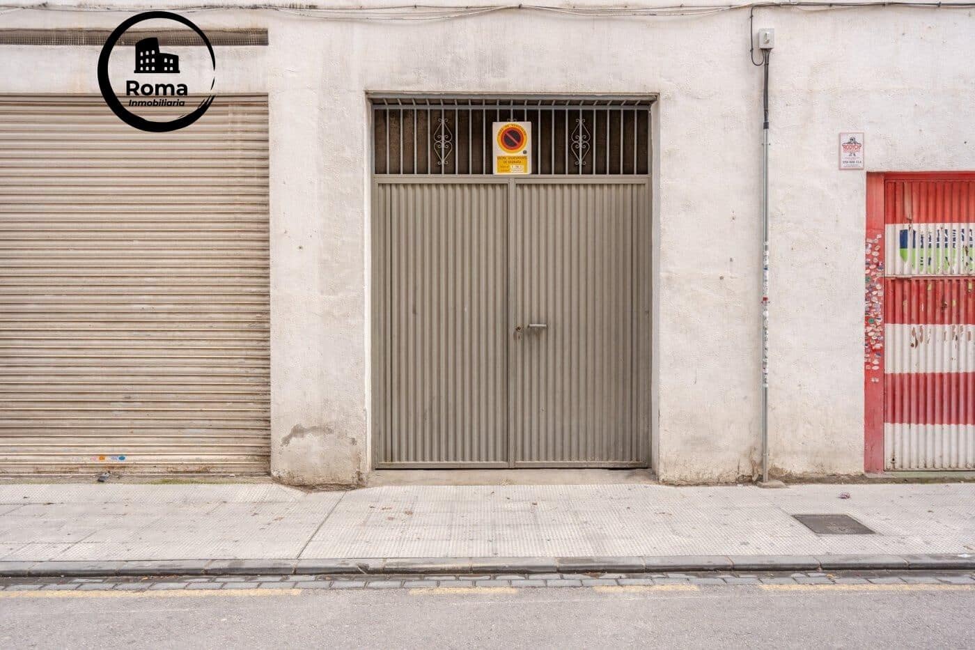 Commercial for sale in Granada city - € 57,000 (Ref: 9634449)