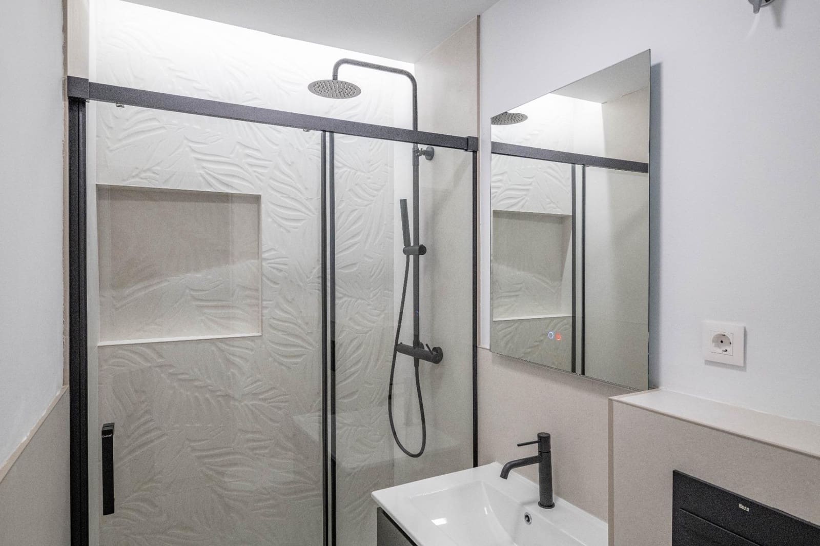 3 slaapkamer Flat te koop in Granada stad met garage - € 398.000 (Ref: 9634456)