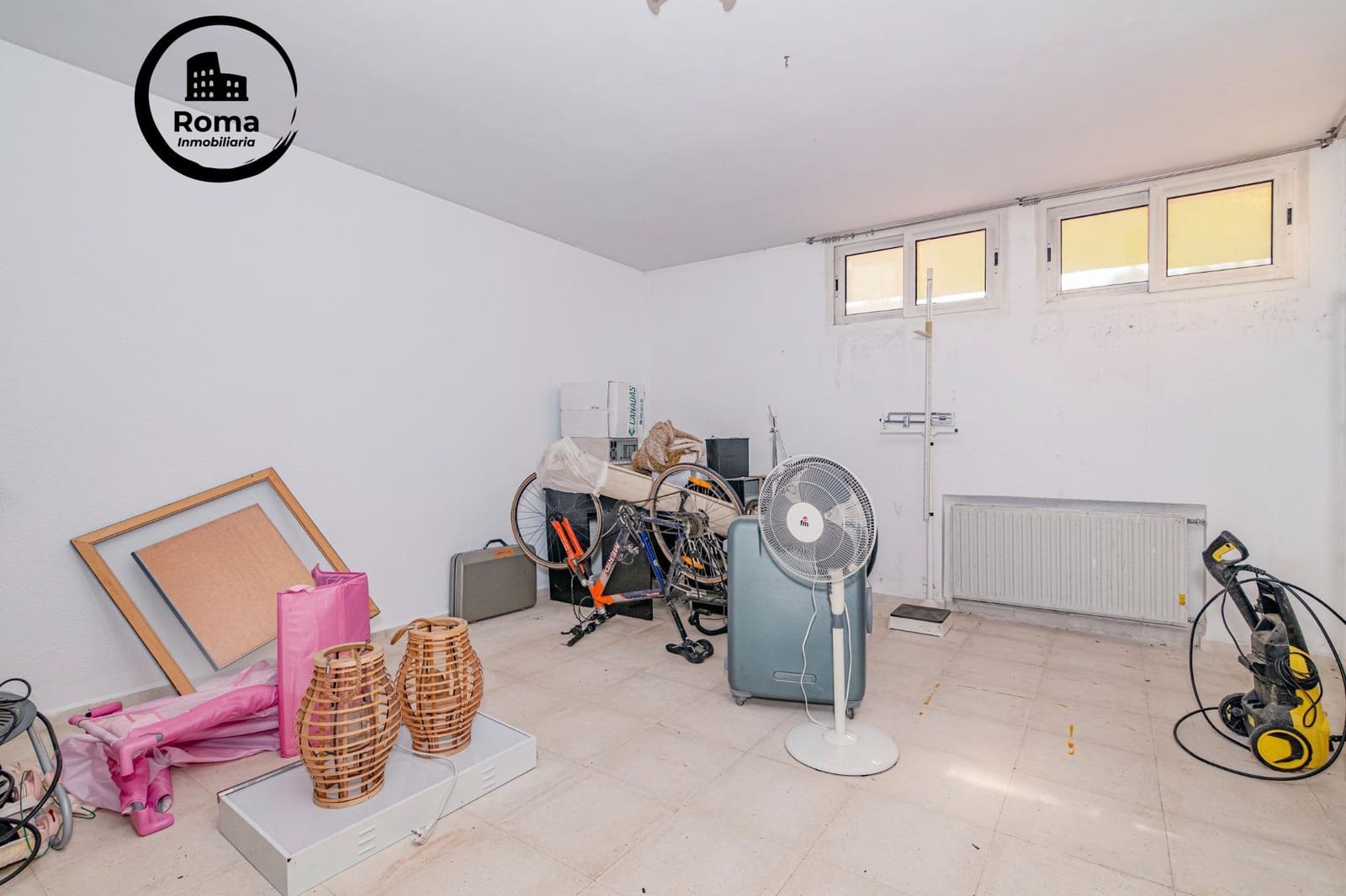 6 bedroom Villa for sale in Gojar with garage - € 480,000 (Ref: 9637734)