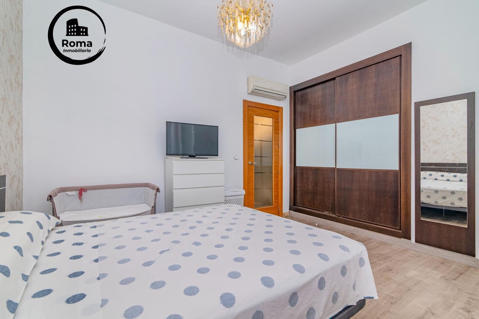 6 makuuhuone Rivitalo myytävänä paikassa Granada kaupunki - 385 000 € (Ref: 9648300)