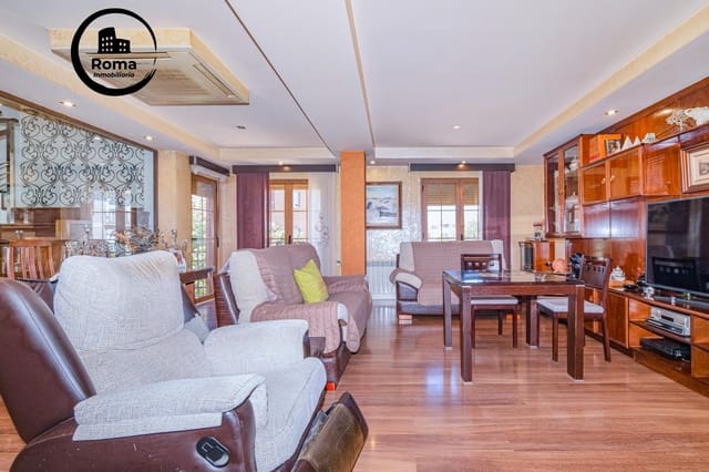 6 makuuhuone Rivitalo myytävänä paikassa Granada kaupunki - 385 000 € (Ref: 9648300)