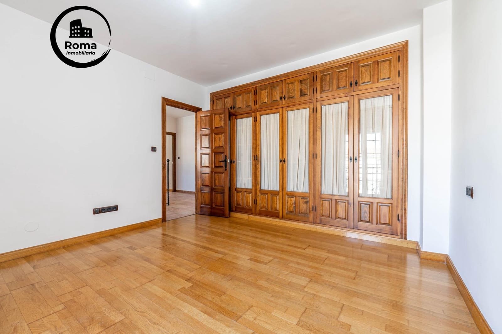 Chalet de 5 habitaciones en Santa Fe en venta con piscina garaje - 450.000 € (Ref: 9648323)