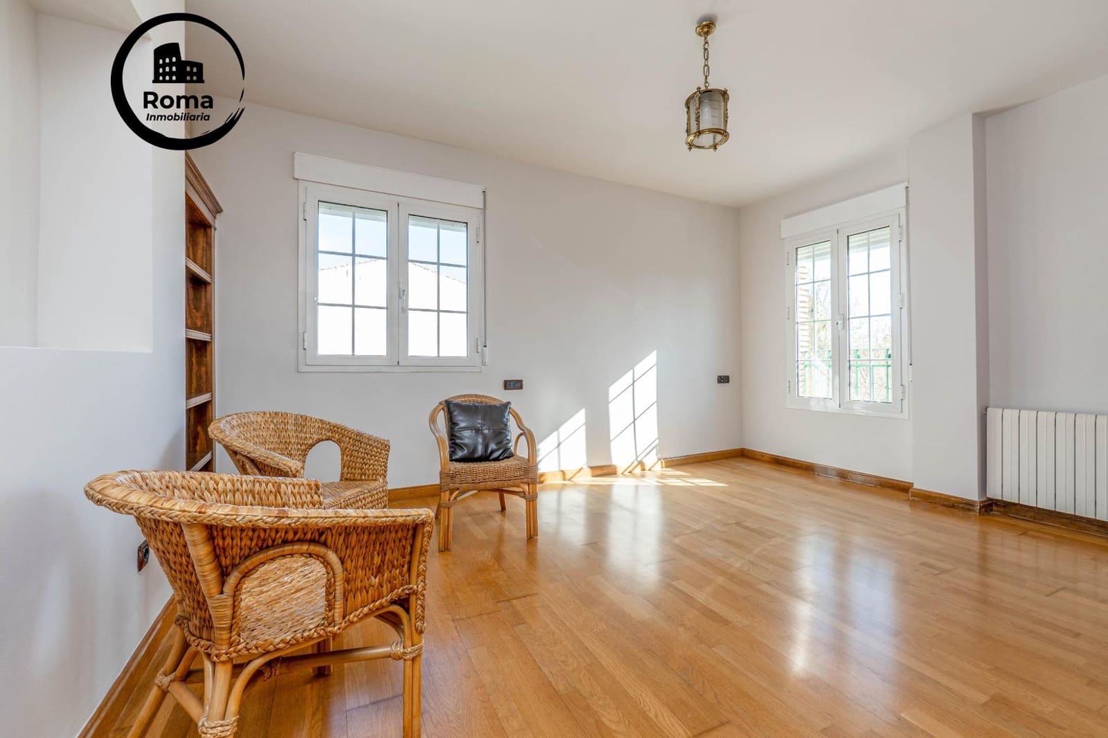 Chalet de 5 habitaciones en Santa Fe en venta con piscina garaje - 450.000 € (Ref: 9648323)