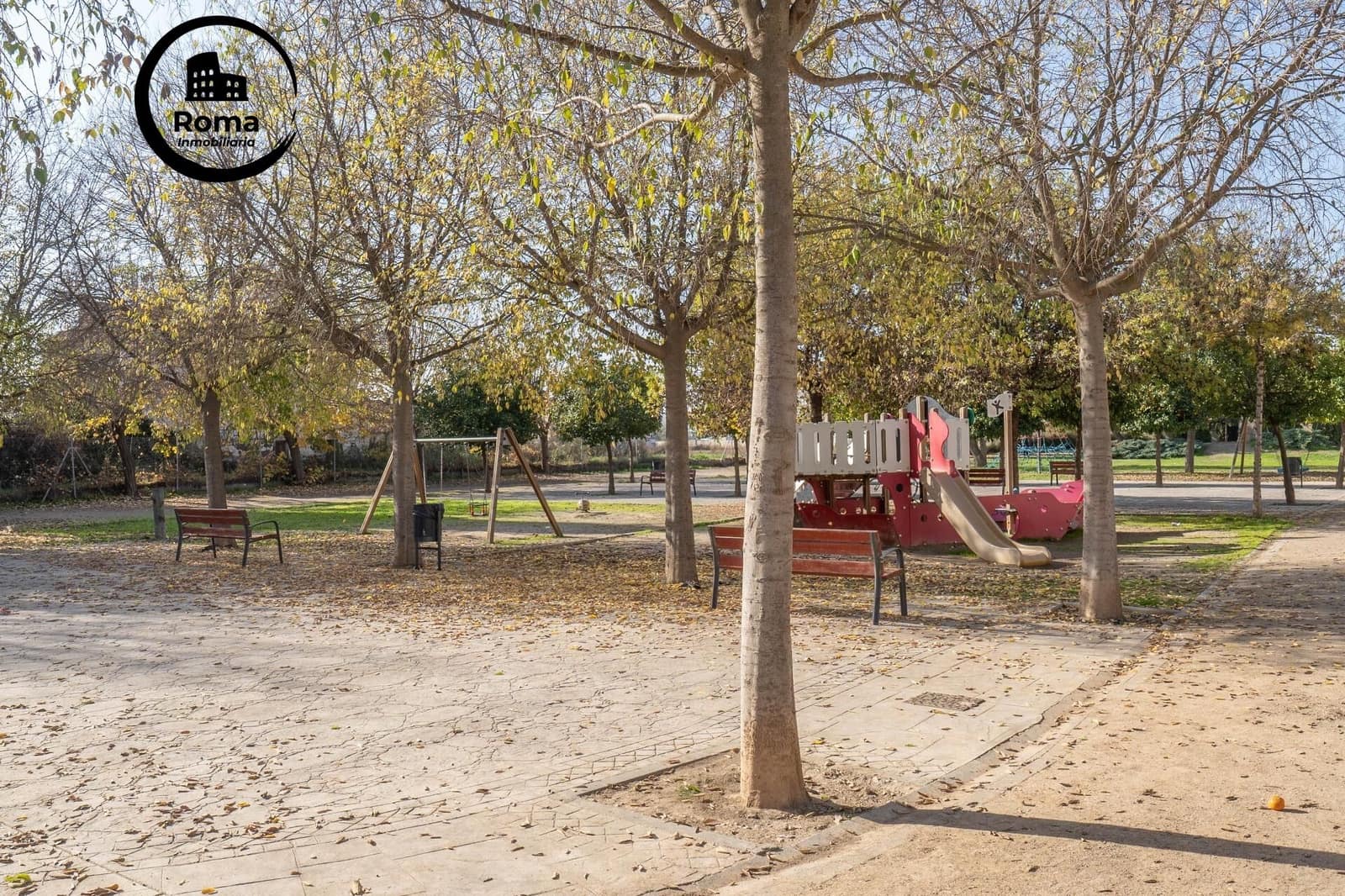 Chalet de 5 habitaciones en Santa Fe en venta con piscina garaje - 450.000 € (Ref: 9648323)