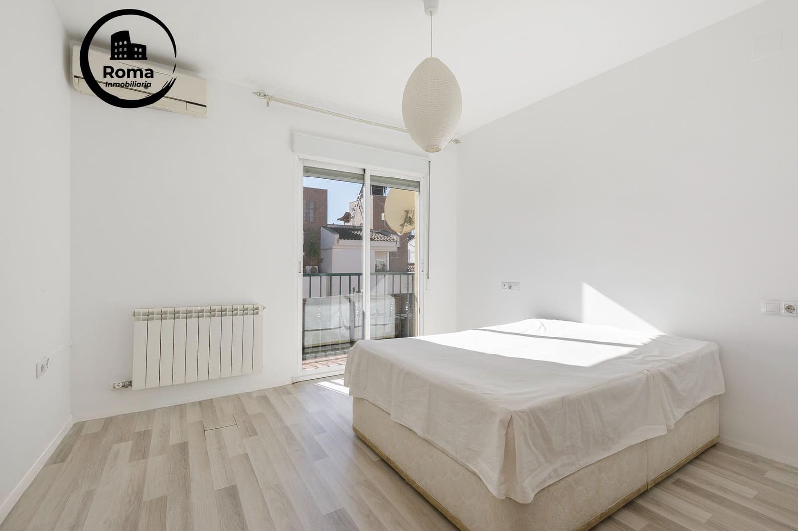 3 sovrum Radhus till salu i Churriana de la Vega med garage - 285 000 € (Ref: 9648325)