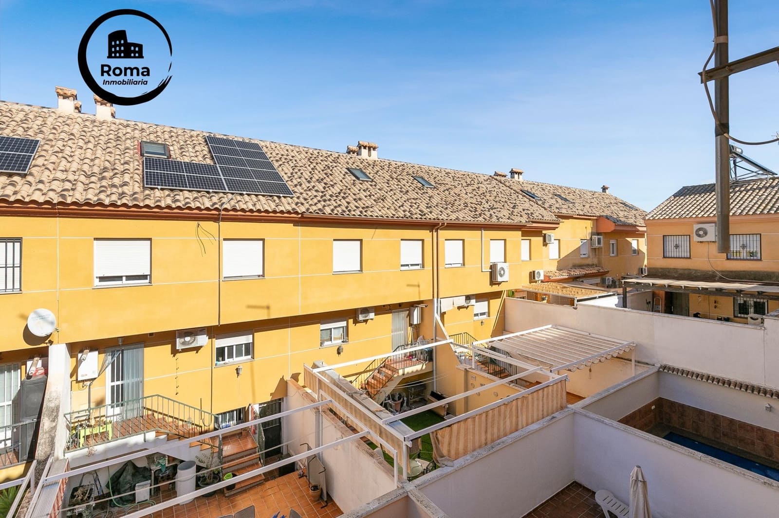 3 sovrum Radhus till salu i Churriana de la Vega med garage - 285 000 € (Ref: 9648325)