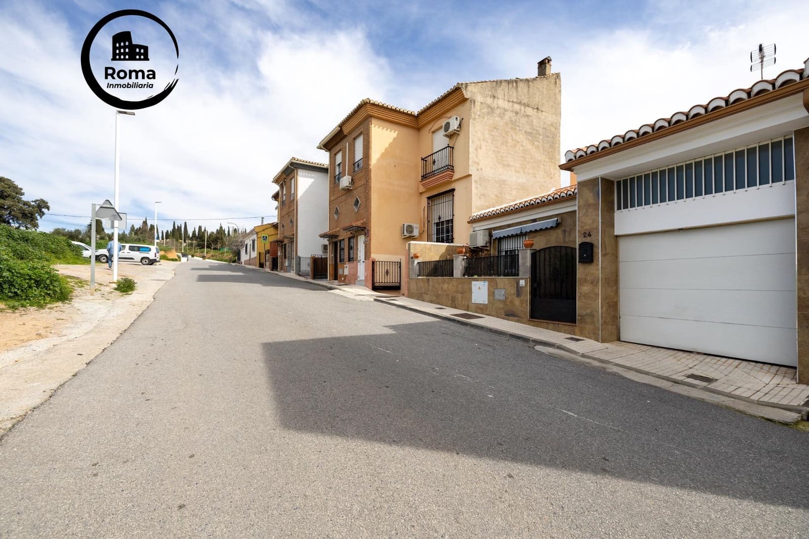 3 bedroom Terraced Villa for sale in Peligros with garage - € 229,000 (Ref: 9648326)