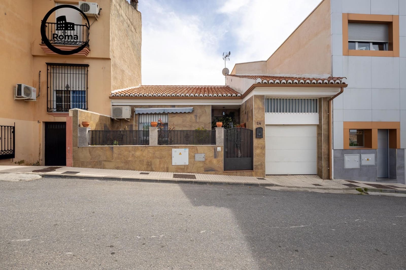 3 sovrum Radhus till salu i Peligros med garage - 229 000 € (Ref: 9648331)