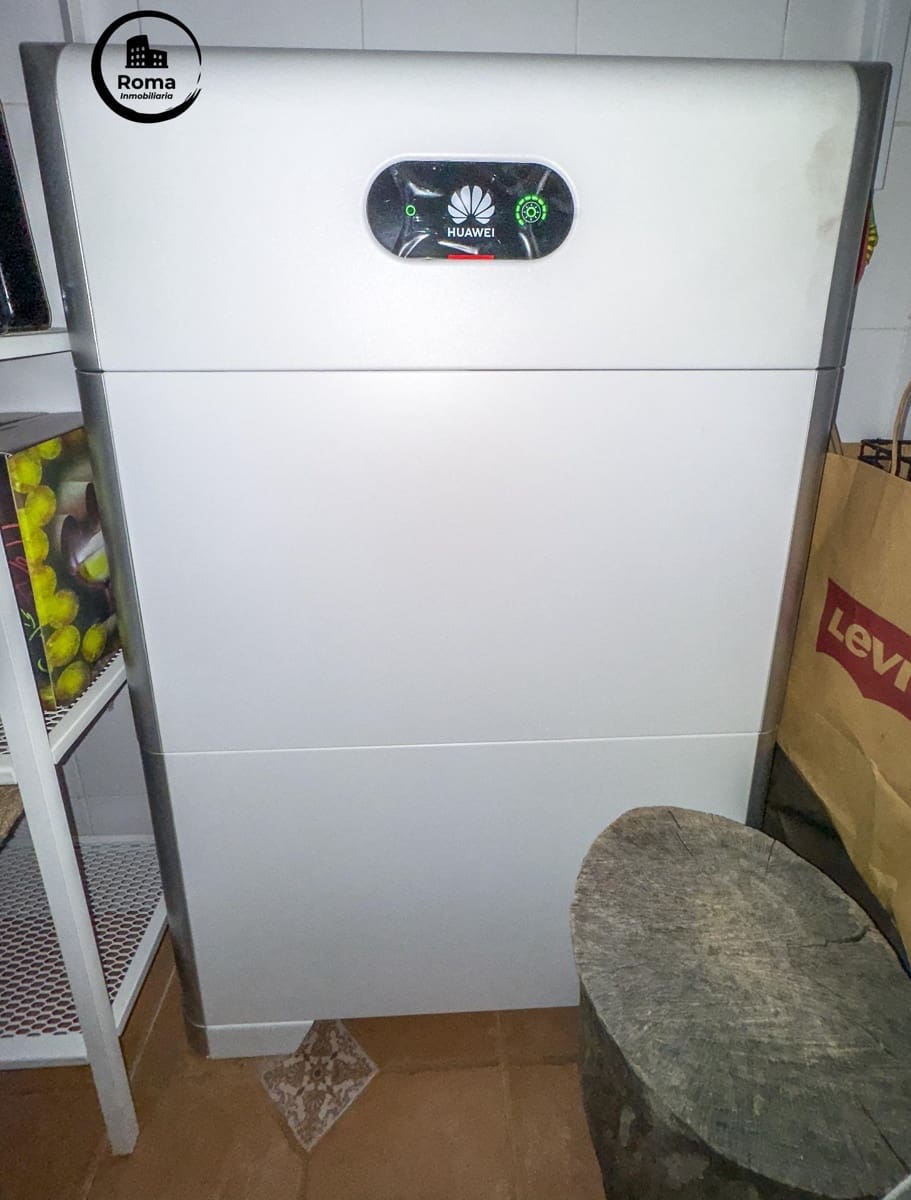 4 soverom Kjedet enebolig til salgs i Las Gabias med svømmebasseng garasje - € 385 000 (Ref: 9648333)