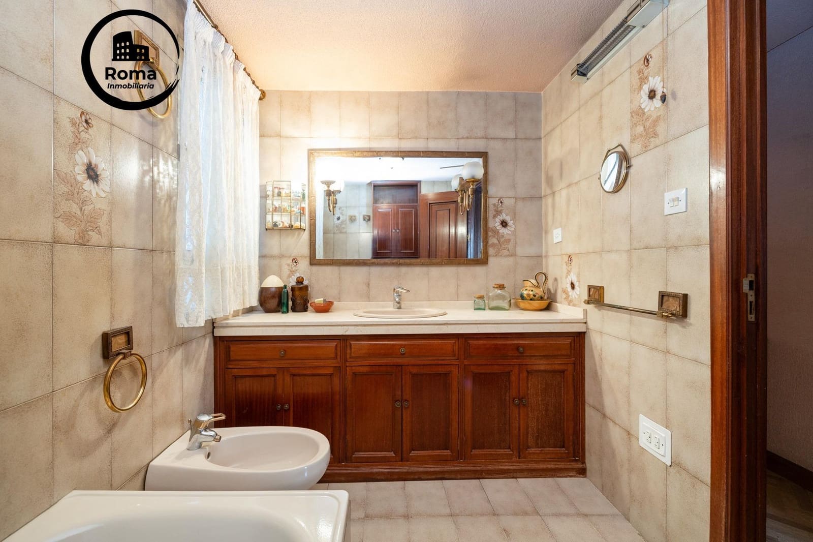 2 slaapkamer Flat te koop in Granada stad - € 360.000 (Ref: 9652139)