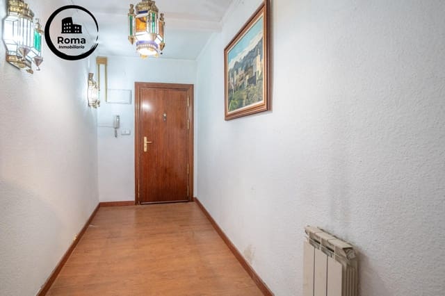 4 Zimmer Wohnung zu verkaufen in Granada Stadt - 270.000 € (Ref: 9652144)