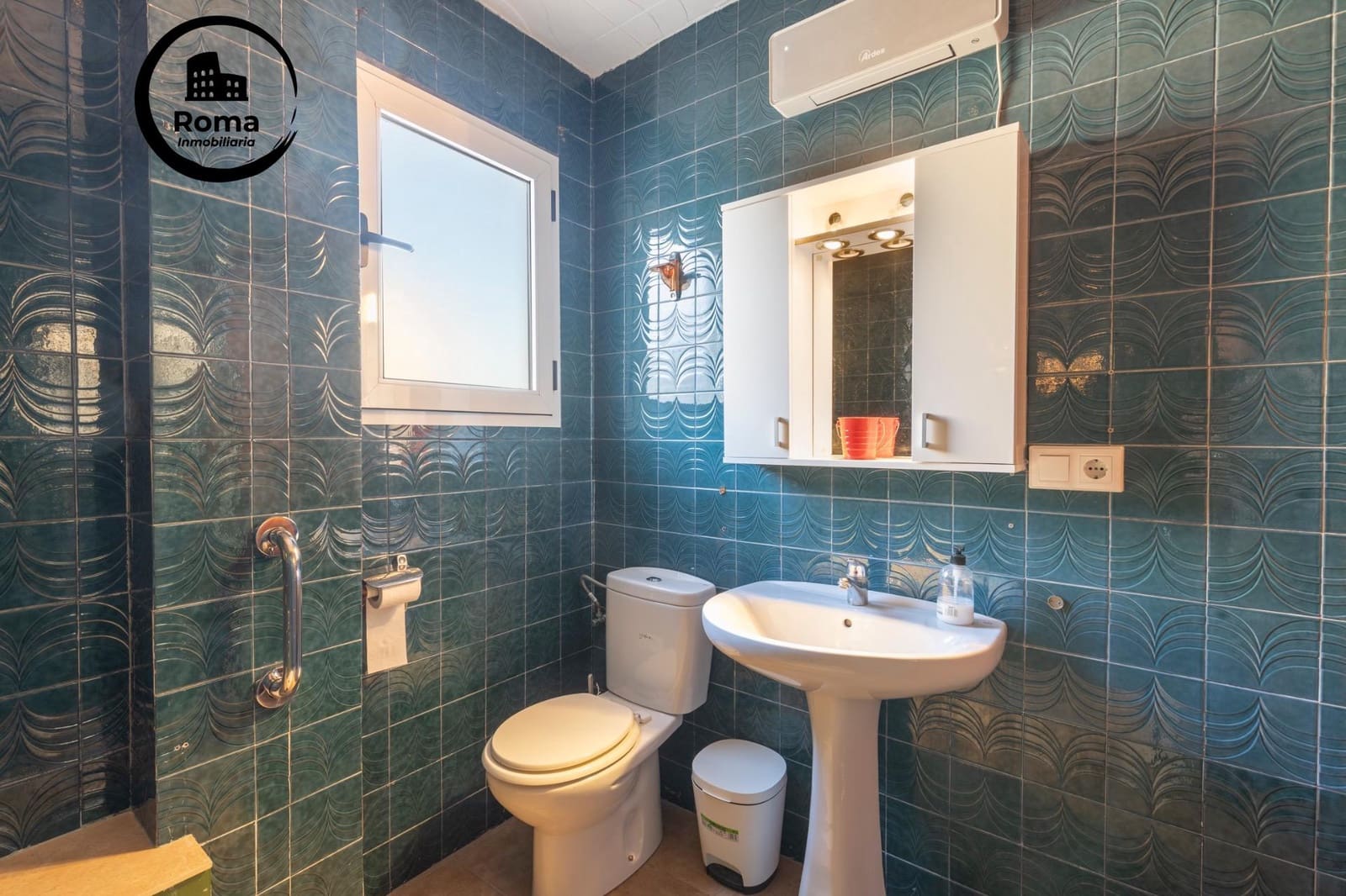 3 chambre Villa/Maison à vendre à Huetor Tajar avec garage - 170 000 € (Ref: 9652149)