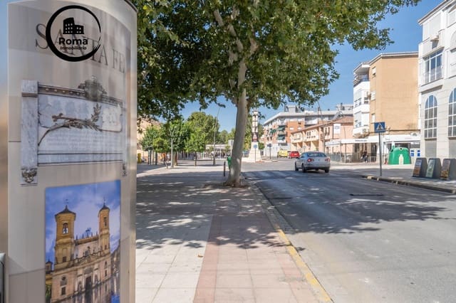 4 chambre Villa/Maison Mitoyenne à vendre à Santa Fe avec garage - 220 000 € (Ref: 9652151)