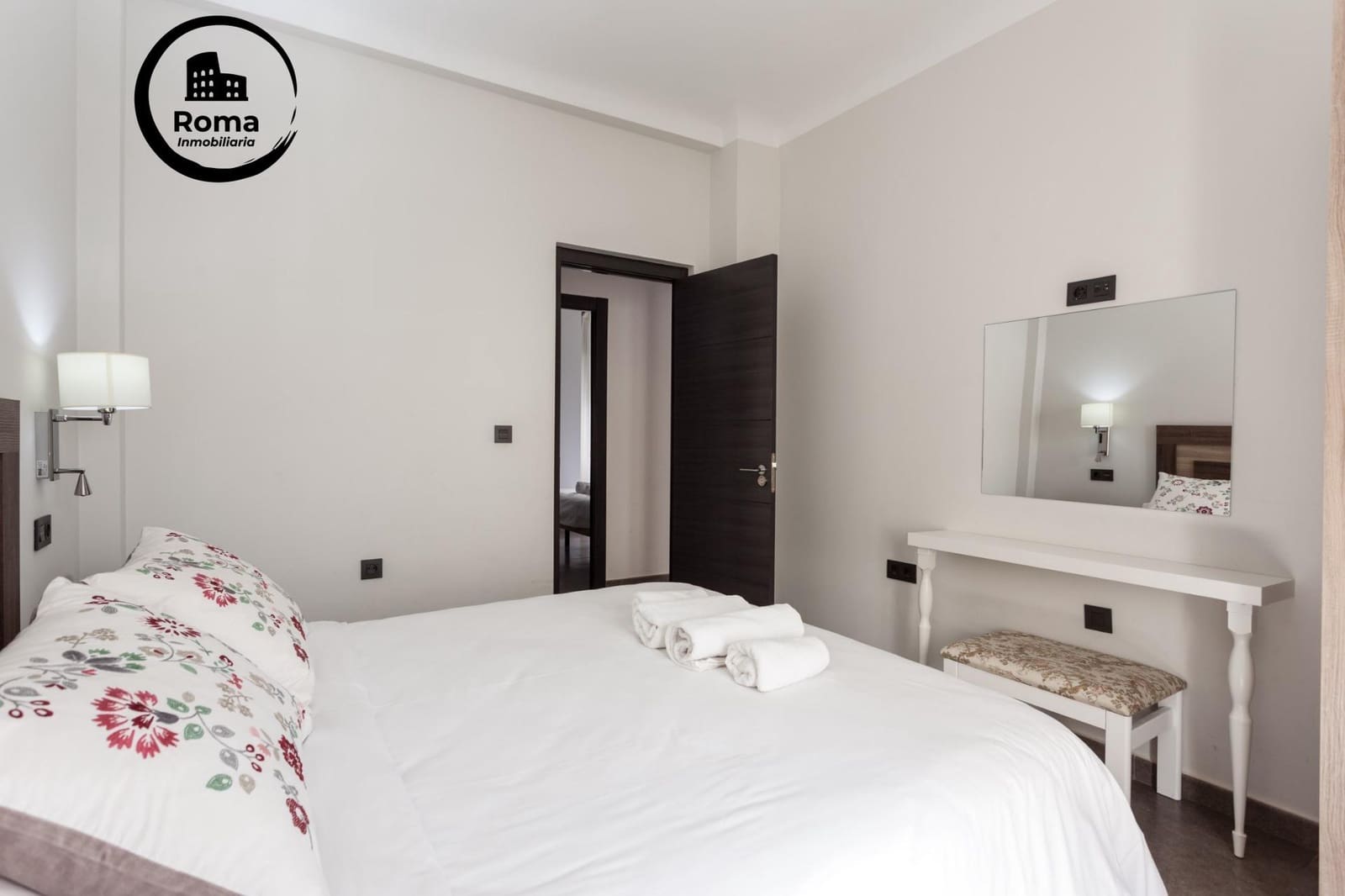 Apartamento de 15 habitaciones en Granada ciudad en venta - 1.175.000 € (Ref: 9652169)