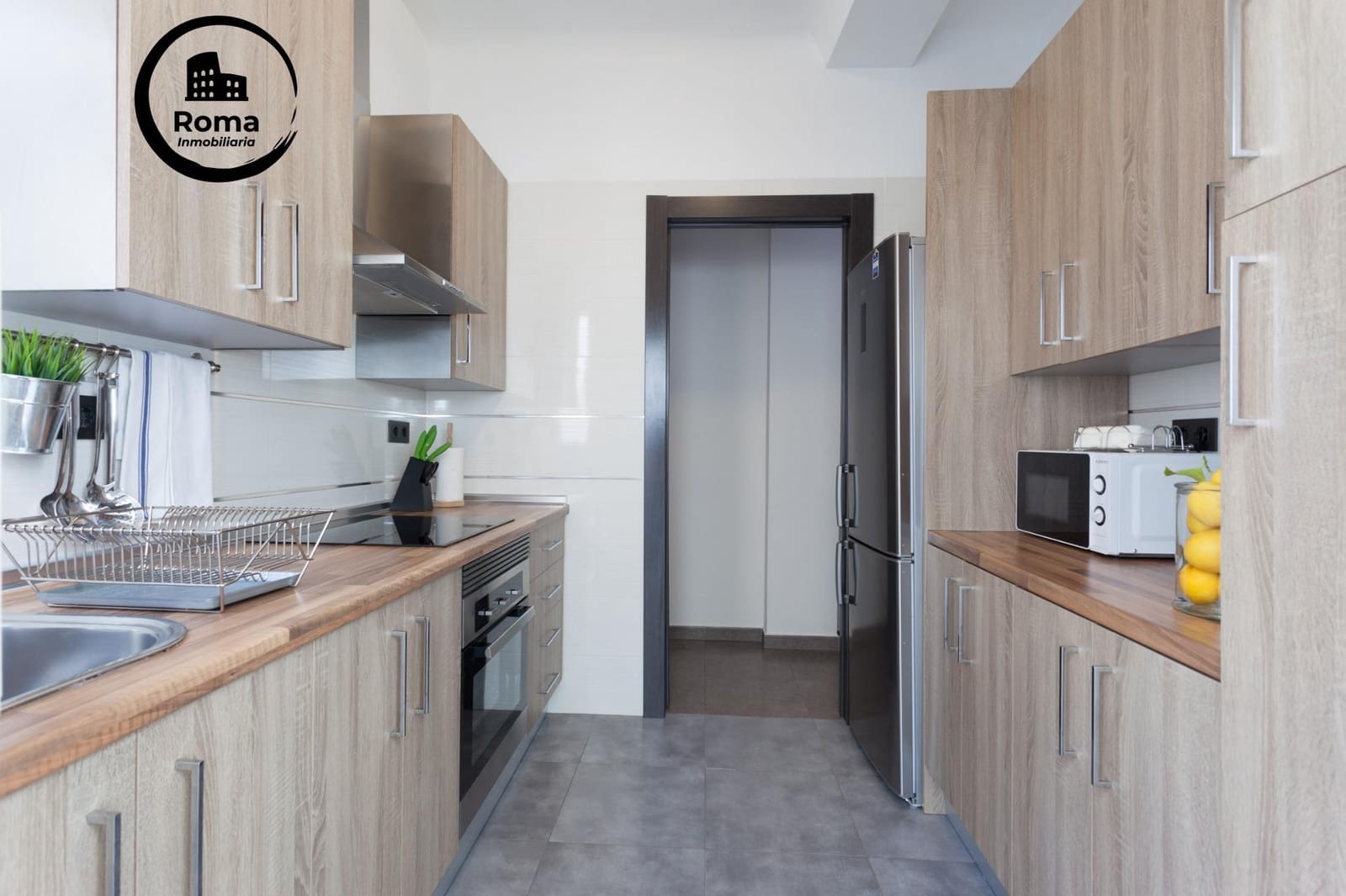 Apartamento de 15 habitaciones en Granada ciudad en venta - 1.175.000 € (Ref: 9652169)