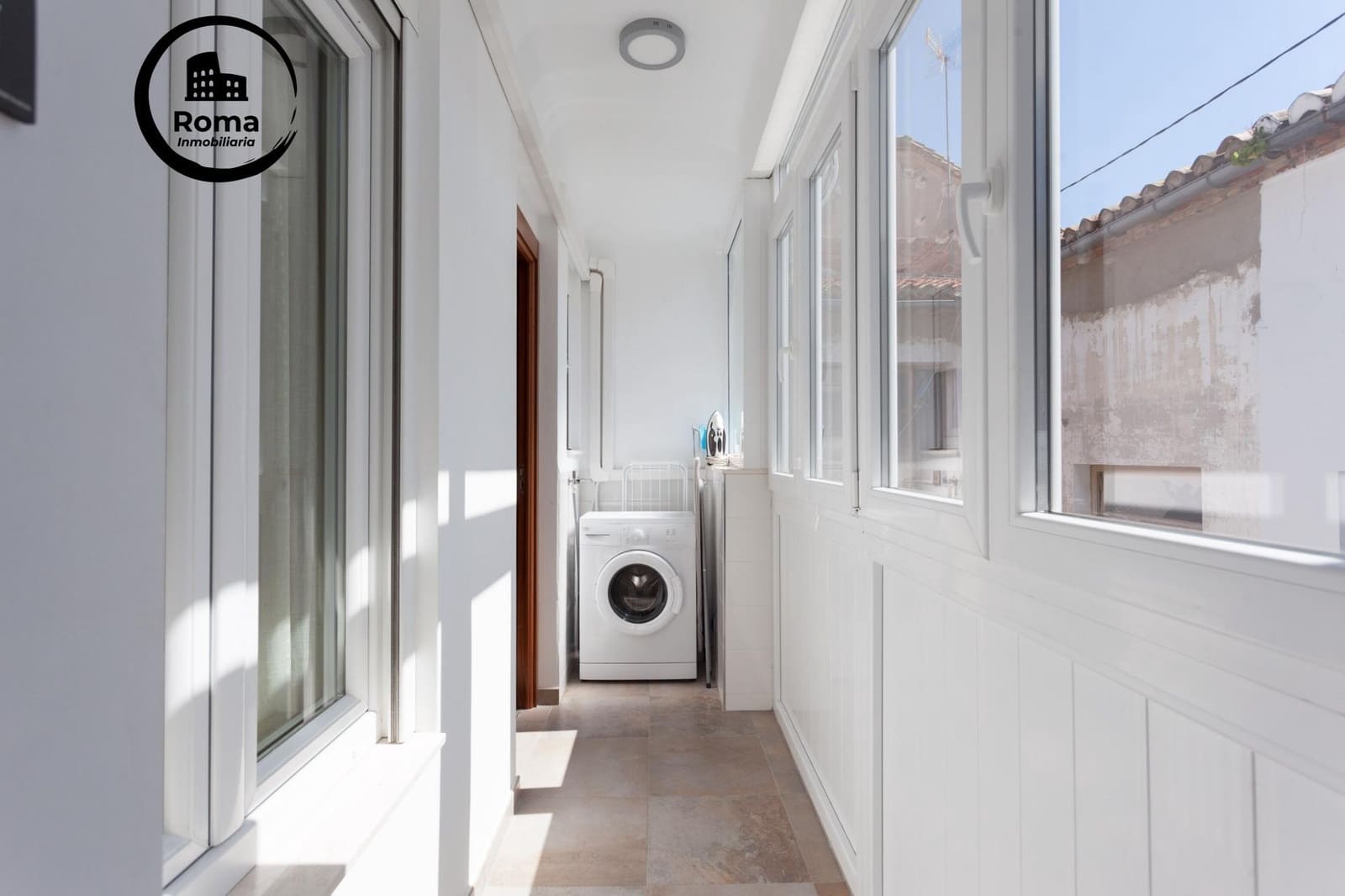 Apartamento de 15 habitaciones en Granada ciudad en venta - 1.175.000 € (Ref: 9652169)