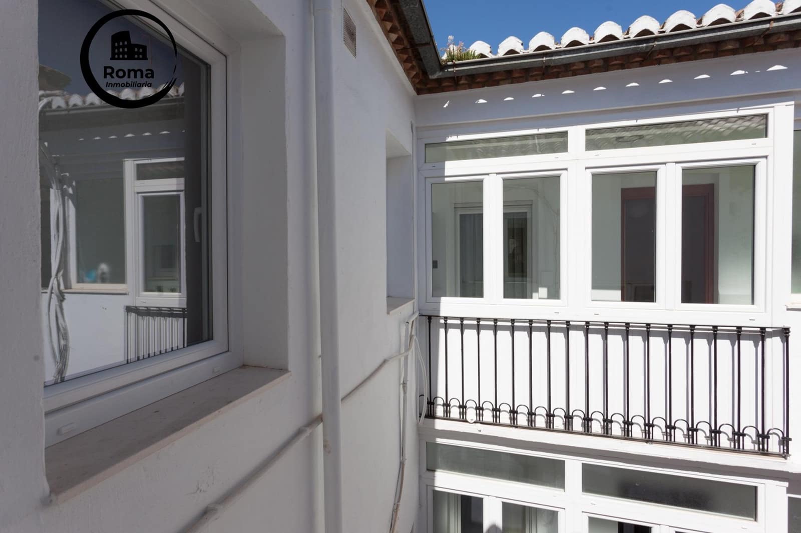 Apartamento de 15 habitaciones en Granada ciudad en venta - 1.175.000 € (Ref: 9652169)