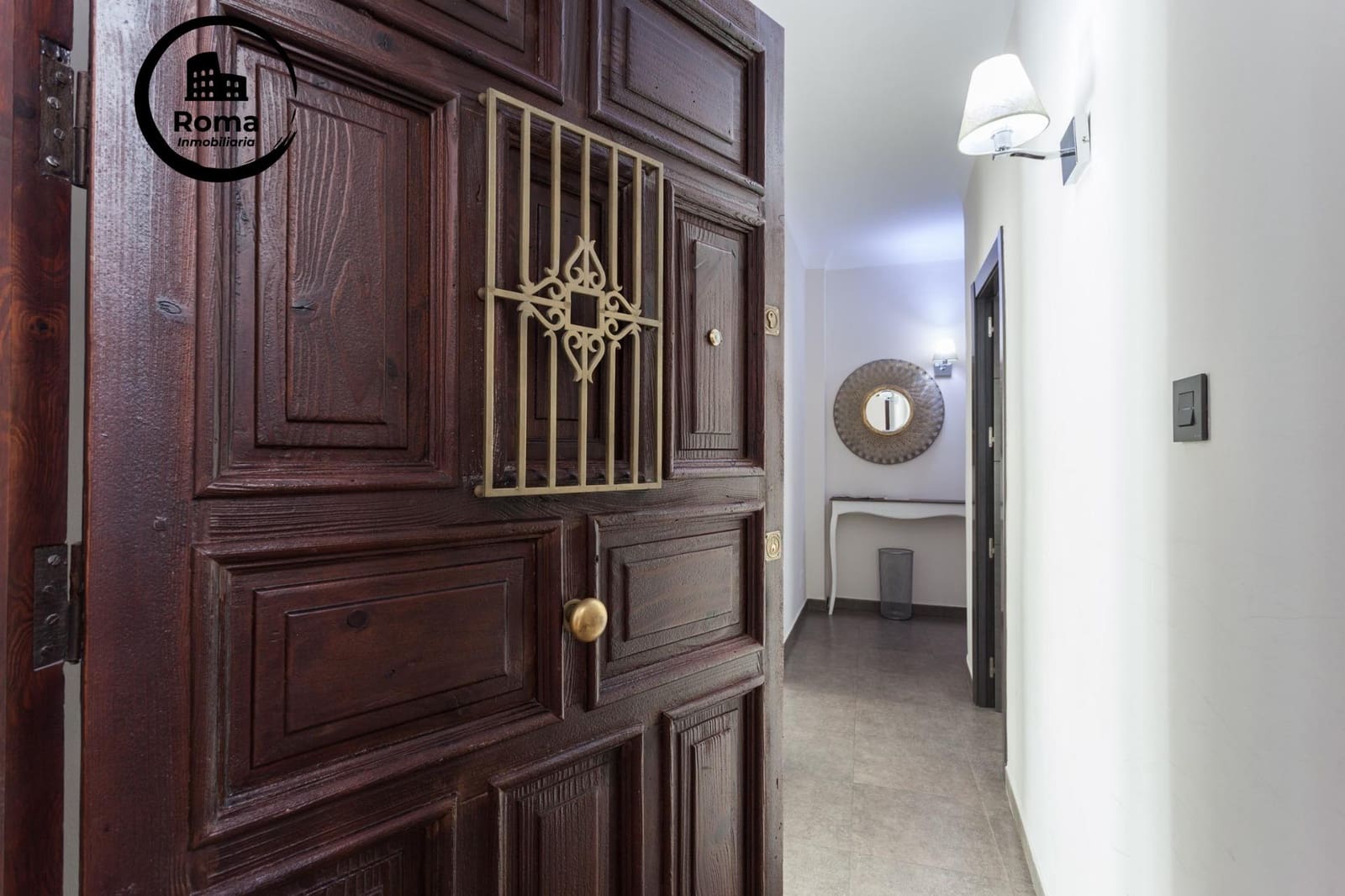 Apartamento de 15 habitaciones en Granada ciudad en venta - 1.175.000 € (Ref: 9652169)