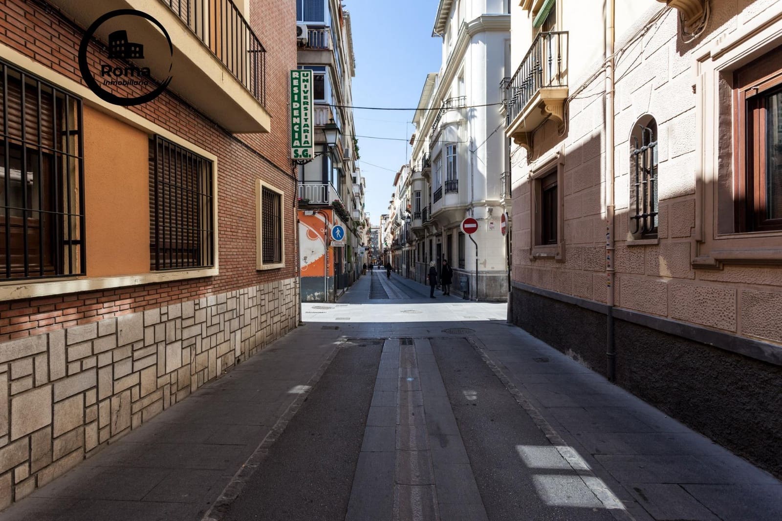 Apartamento de 15 habitaciones en Granada ciudad en venta - 1.175.000 € (Ref: 9652169)