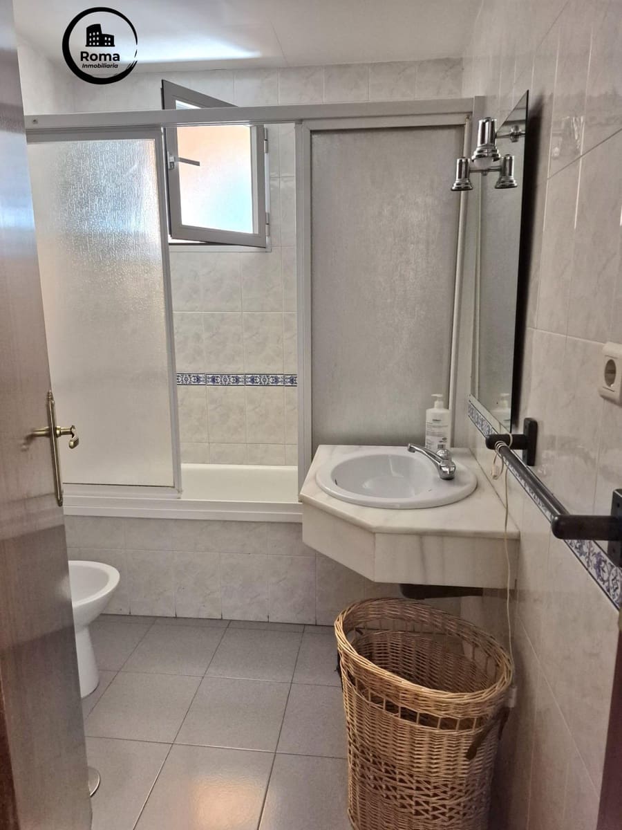 4 soverom Leilighet til salgs i Granada by med garasje - € 218 000 (Ref: 9656211)