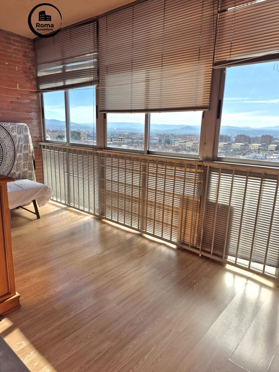 4 soverom Leilighet til salgs i Granada by med garasje - € 218 000 (Ref: 9656211)