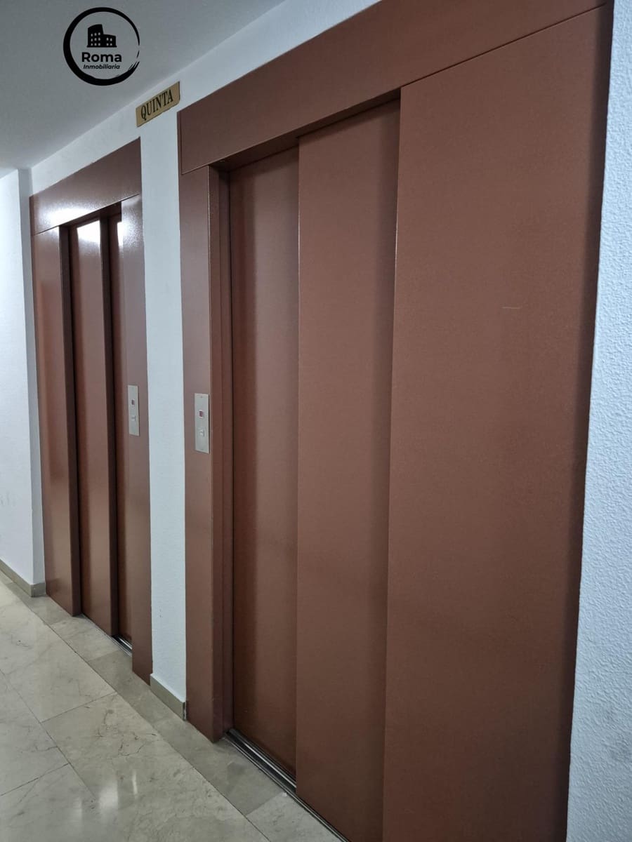 4 soverom Leilighet til salgs i Granada by med garasje - € 218 000 (Ref: 9656211)