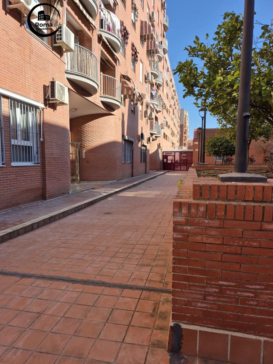 4 soverom Leilighet til salgs i Granada by med garasje - € 218 000 (Ref: 9656211)