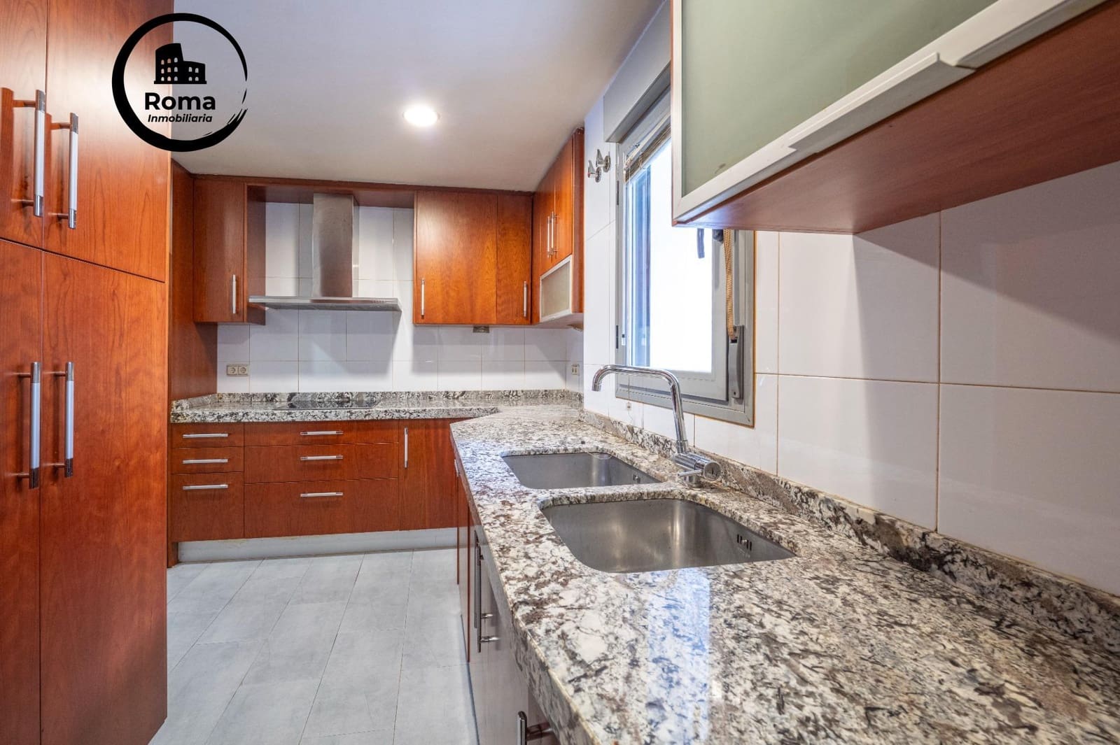 5 slaapkamer Flat te koop in Granada stad met garage - € 358.000 (Ref: 9656217)