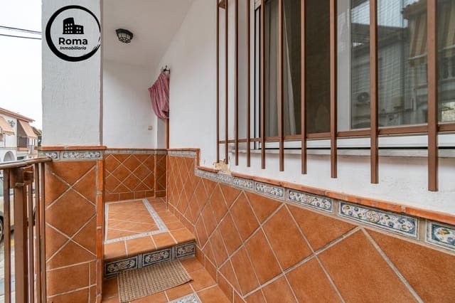 3 bedroom Terraced Villa for sale in La Zubia with garage - € 220,000 (Ref: 9656220)