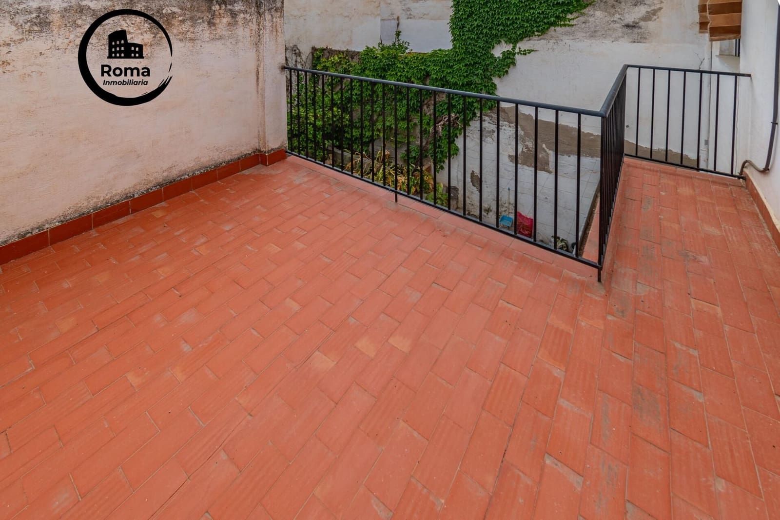 3 bedroom Terraced Villa for sale in La Zubia with garage - € 220,000 (Ref: 9656220)