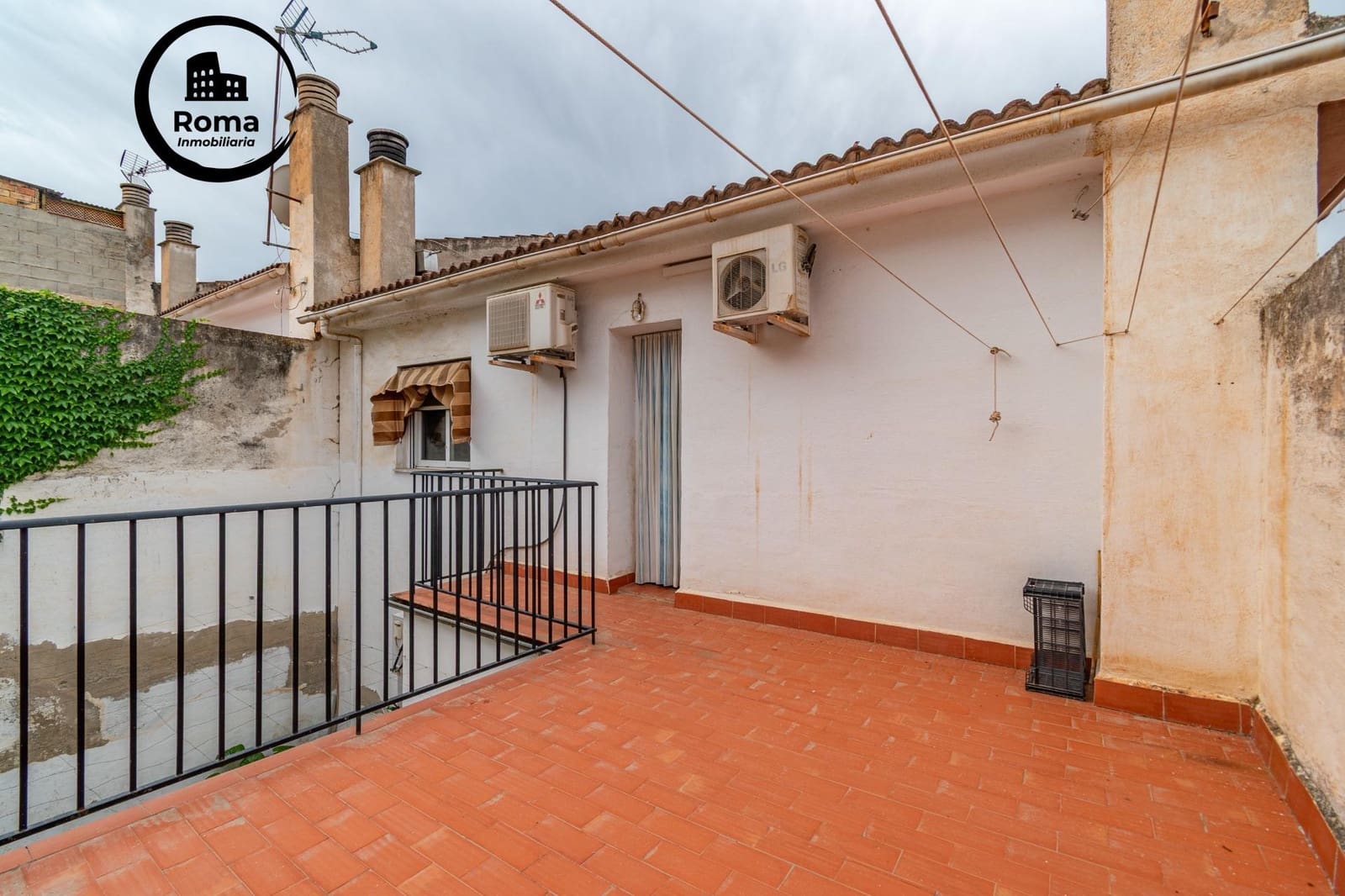 3 bedroom Terraced Villa for sale in La Zubia with garage - € 220,000 (Ref: 9656220)